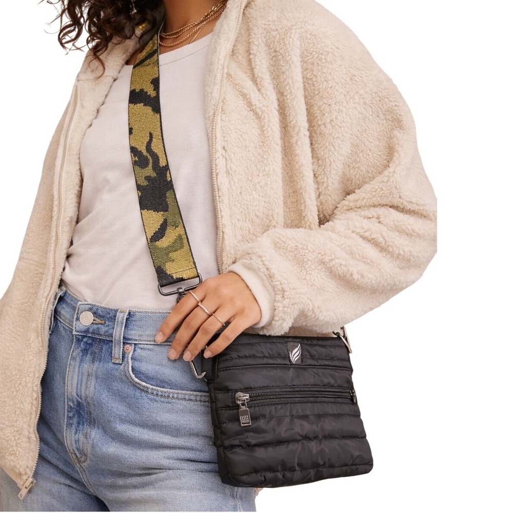 Think Royln Black Puffer Crossbody Bag Camo Strap‎ Free People - Picture 7 of 7